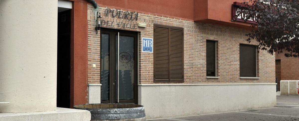 La Cistérniga Hostal Puerta Del Valle מראה חיצוני תמונה