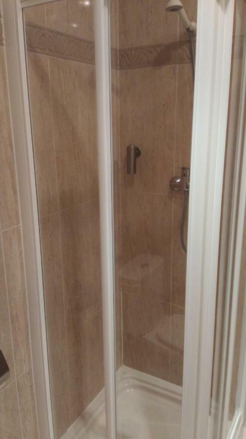 La Cistérniga Hostal Puerta Del Valle מראה חיצוני תמונה